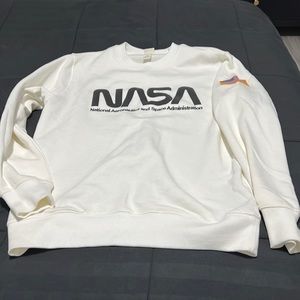 NASA sweatshirt in men’s small